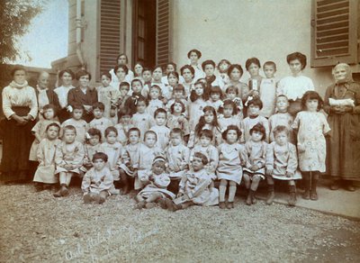 Barn av reservistene ved «Italia Nuova» førskole, 20.09.1915 (s/hvitt-bilde) av Giacomo Brogi