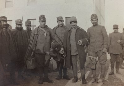 Album "Pictures of War II": Italienske soldater i Gradisca Sagrado, Gorizia, Italia (s/hv-bilde) av Gigliucci Gigliucci