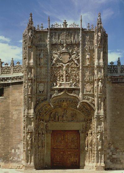 Inngangsfasade (Nasjonalmuseet for religiøs skulptur) bygget 1488-96 av Gil de Siloe