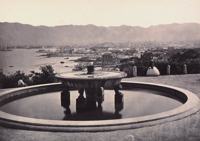 "Panorama fra Villa Belmonte med fontenen. Palermo" av Giorgio Sommer