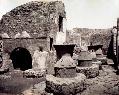 Pompei: utsikt over et bakers arbeidsrom av Giorgio Sommer