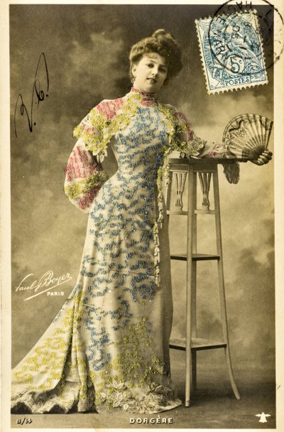 Postkort: Portrett av Arlette Dorgere/Nee Anna Mathilde Irma Jouve (1880 - 1965), komiker, danser og sanger av Phillipe de Marlier