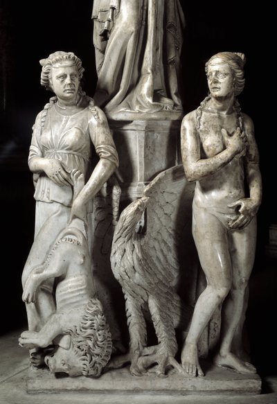 Detalj av de skulpturerte gruppene som støtter stolen realisert av Giovanni Pisano (1248-1314): to kardinaldyder (Detalj av skulpturene som støtter marmorprekestolen, to kardinaldyder) 1302-1311 Cathedrale de Pisa (Duomo di Pisa), Italia av Giovanni Pisano