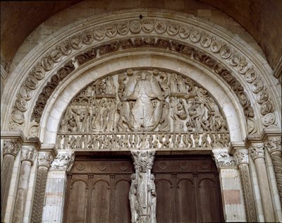Romansk kunst: Tympan skulpturert som representerer den siste dommen. Skulptur av Mester Gislebertus (ca. 1130-1140). Cathedrale Saint-Lazare (Saint Lazare av Gislebertus