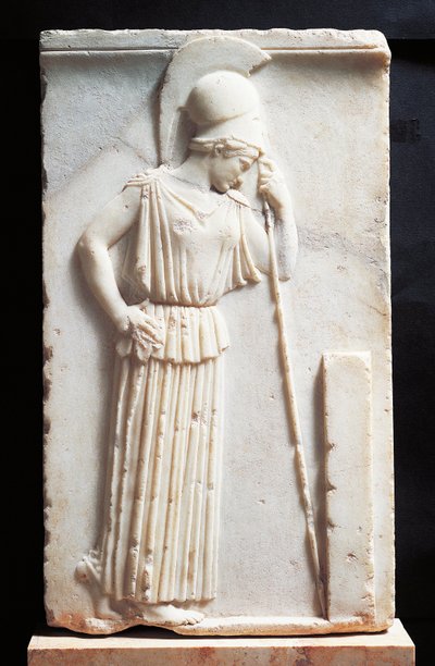 Basrelieff som viser sørgende Athena som står foran en stele av Greek