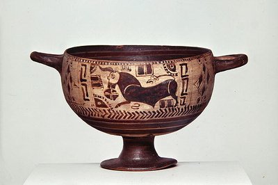 Kotyle med svart figur, ca. 600-500 f.Kr. (keramikk) (se også 307545 og 307546) av Greek