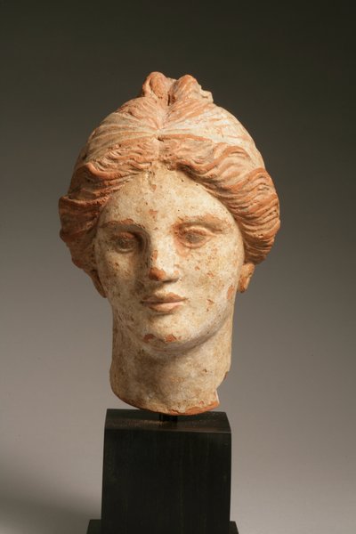 Hodet til en kvinne, hellenistisk, 3.-1. århundre f.Kr. (polykrom terrakotta) (se også 270385) av Greek