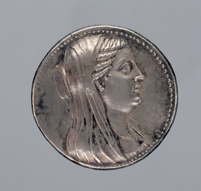 Sølvdidrakma av Berenice II (sølv) (se også 288290) av Greek