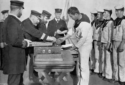 Lønningsdag om bord på HMS Royal Sovereign, 1895 av Gregory and Co