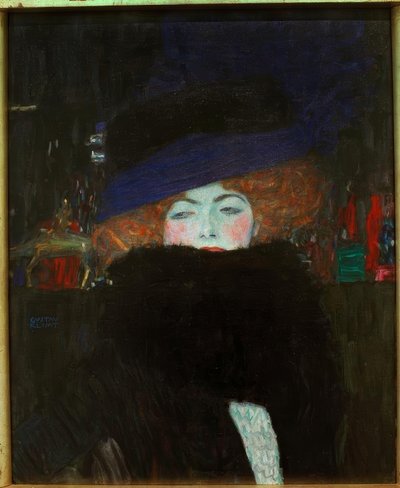 Dame med hatt og fjærboa av Gustav Klimt