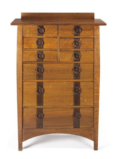 Kommode, modell nr. 913 av Gustav Stickley