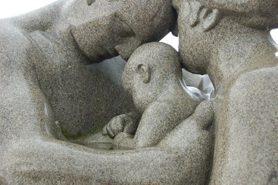 Skulpturer i Vigeland skulpturpark (bilde) av Gustav Vigeland