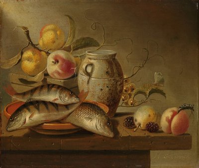 Stilleben med keramikkkrukke, fisk og frukt av Harmen Steenwijck