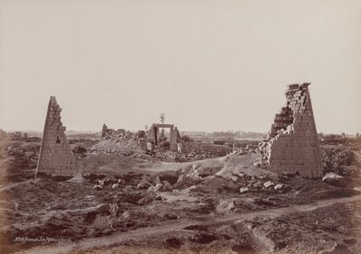 Karnak, Pylonene til Horus av Henri Béchard