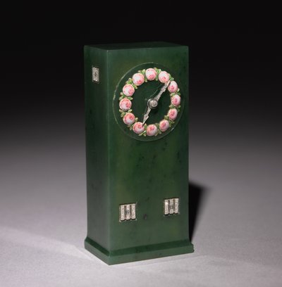 Klokke, firma av Peter Carl Fabergé (1846-1920), etter 1903 (jade, gull, emalje, diamanter) av Henrik Wigstrom