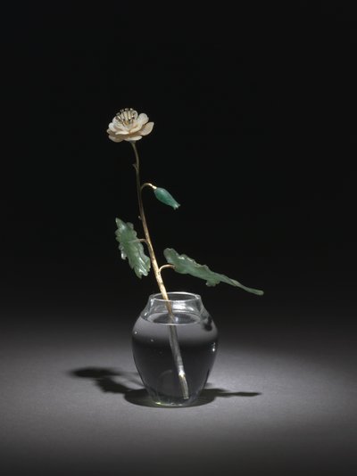 White Flower, firma av Peter Carl Fabergé av Henrik Wigstrom