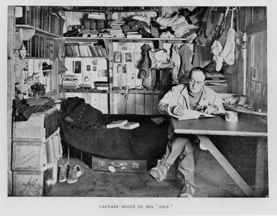 Kaptein Scott i hule hans i Winter Quarters, 1911 av Herbert Ponting