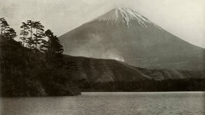 Fuji fm Nishinoumi, 1910. av Herbert Ponting