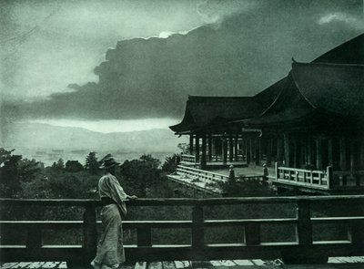Måneskinn ved Kiyomizu-Dera, 1910. av Herbert Ponting