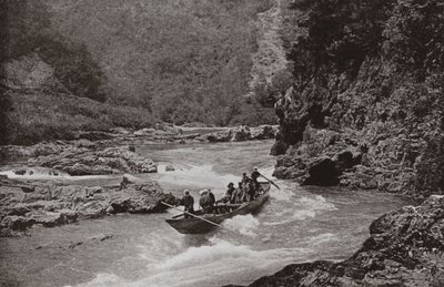 Skyting av Rapids of the Katsura-gawa (s/hvitt bilde) av Herbert Ponting