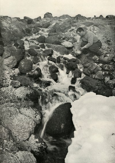 Something of a Phenomenon - A Fresh-Water Cascade, c19101913, 1913 av Herbert Ponting