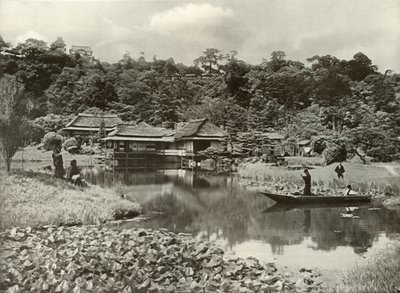 Ha-Kei-Tei vertshus og hage på Hikone, 1910. av Herbert Ponting