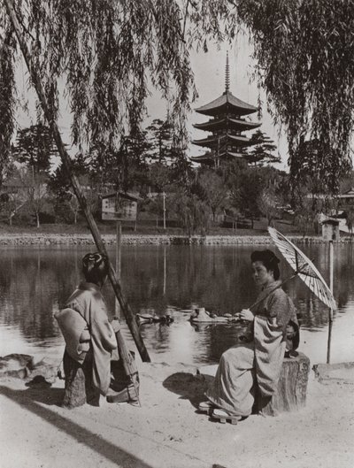 Kobukuji-pagoden (s/h-bilde) av Herbert Ponting