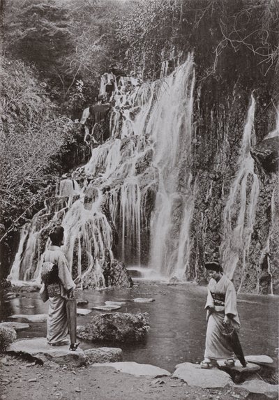 The Waterfall of Falling Jewels at Yumoto (s/hv-bilde) av Herbert Ponting