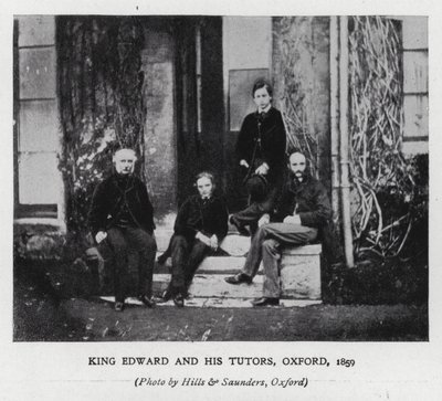 Kong Edward VII og hans veiledere ved Oxford University av Hills and Saunders