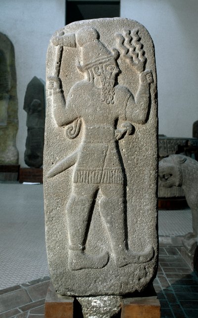 Hettittisk sivilisasjon: stele i basalt av guden til Tempete. Empire neo hittite. 9. århundre f.Kr. fra Babylon. Dim. 141 cm arkeologisk museum i Istanbul av Hittite