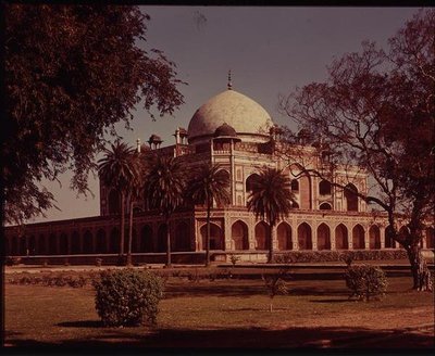 Graven til Humayun (1507-56), bygget 1570 (bilde) av Indian School