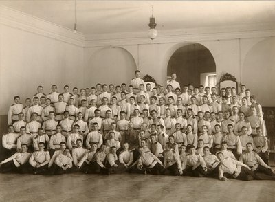 Storhertug Constantine Constantinovich av Russland i Cadet Corps, Poltava, ca 1870-tallet. av Iosiph Khmelevsky