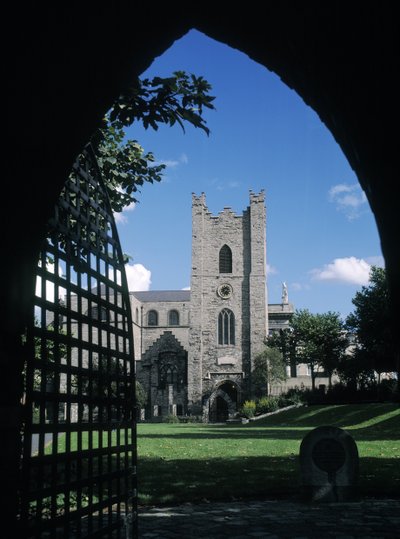 St. Audoens kirke, bygget 1190 av Irish School