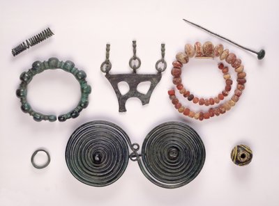 Smykker funnet i en kvinnegrav i Hallstatt, Celtic av Iron Age