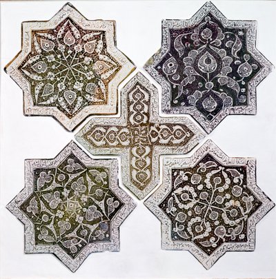 Fem fliser, Kashan, Iran (steinpasta dekorert i gyllenbrun glans) av Islamic School