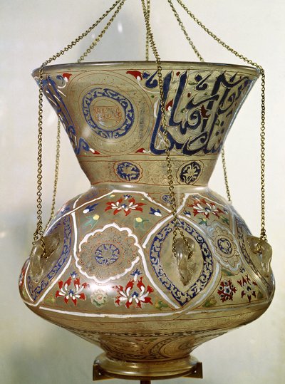 Lampe, fra moskeen til Sultan Hasan, Kairo (glass) av Islamic School