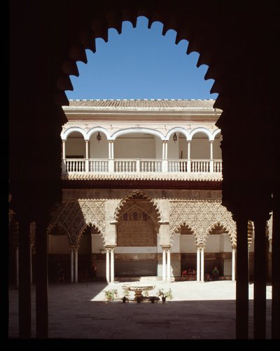 Mudejar-kunst: utsikt over gårdsplassen til jomfruene av Islamic School