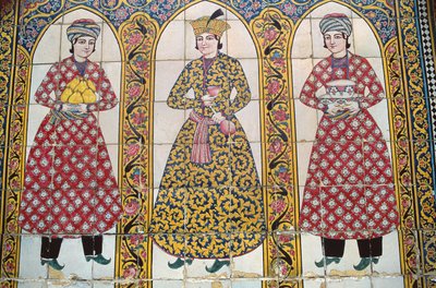 Flispanel som illustrerer tradisjonelle kostymer (keramikk) av Islamic School