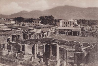 Brakkene til gladiatorene med panorama, fekteskolen (s/h foto) av Italian Photographer