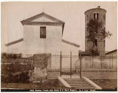 Church of St Mary Major, Ravenna, Emilia-Romagna, Italia, fotografi av Pietro Poppi, Bologna, ca 1900 av Italian Photographer
