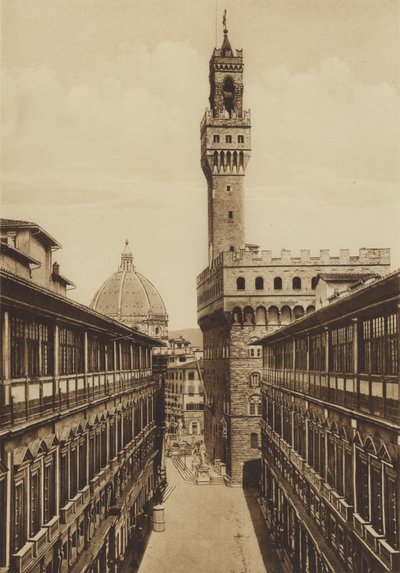 Firenze / Firenze: Porticoes of the Uffizi, bygget etter et design av Vasari (s/h foto) av Italian Photographer