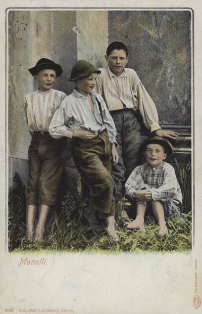 Italienske gatekråkeboller (fargebilde) av Italian Photographer