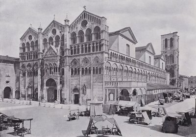 Italia: katedralen, Ferrara (s/hvitt bilde) av Italian Photographer