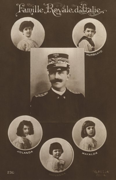 Kong Victor Emmanuel II og hans familie (s/hvitt bilde) av Italian Photographer