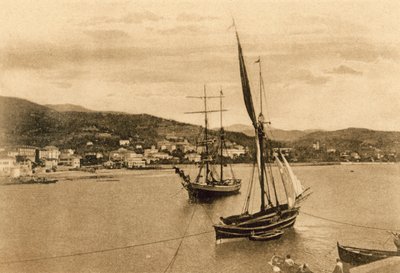 Sanremo, villaer og hoteller i øst (s/h-bilde) av Italian Photographer