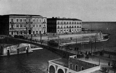 Taranto, Corso due Mari, Svingbro (s/h foto) av Italian Photographer