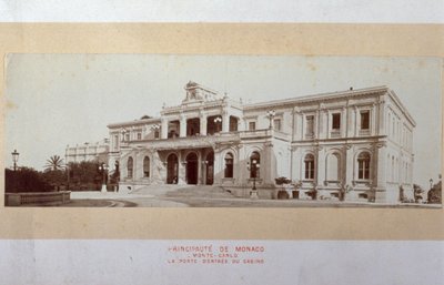 Hovedfasaden til Casino of Montecarlo halvveis i byggingen av Italian Photographer