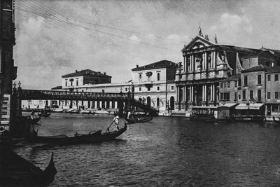 Venezia, jesuittkirken og jernbanestasjonen (s/hv-bilde) av Italian Photographer