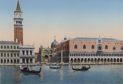 Venezia, Piazzetta San Marco og Dogepalasset fra lagunen av Italian Photographer