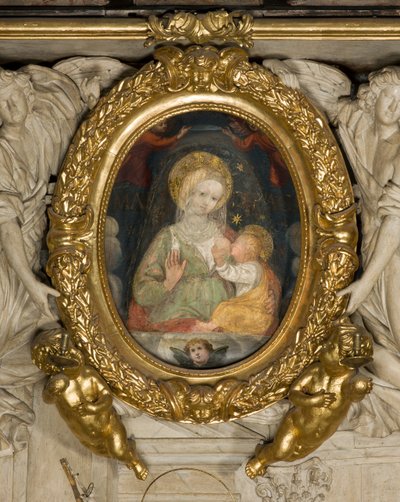 St. Eusebius-alter, freskomaleri Vår Frue av fred 1400-tallet, satt inn i rammen med engler i 1622 av Italian School